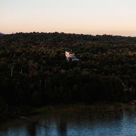 Lodge Parque Tepuhueico Кастро Екстериор снимка